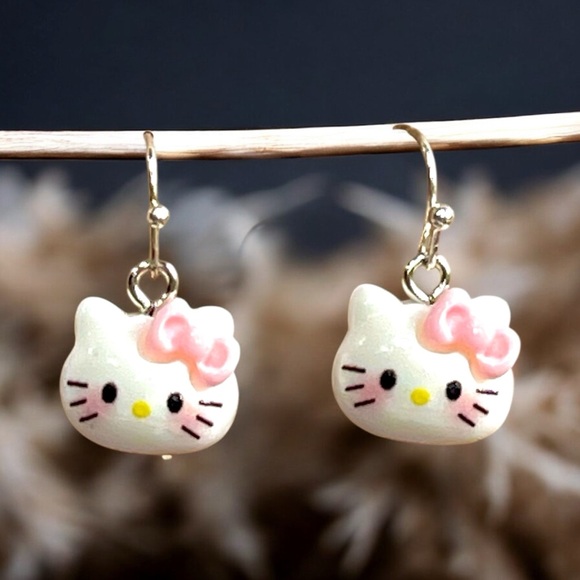 Jewelry - New hello kitty earrings